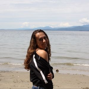 Meet your Posher, Regan